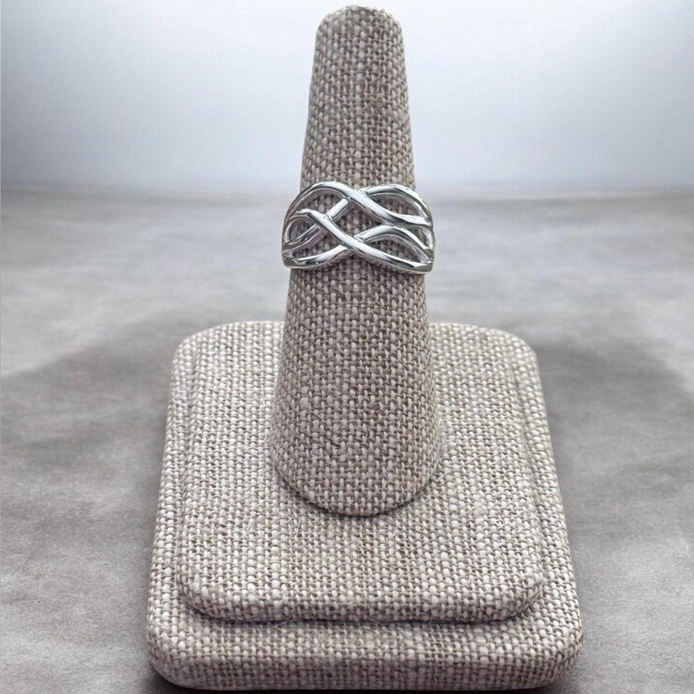 NWT 925 Sterling Silver Wave Ring Band! Available in sizes 6-12! NEW!
